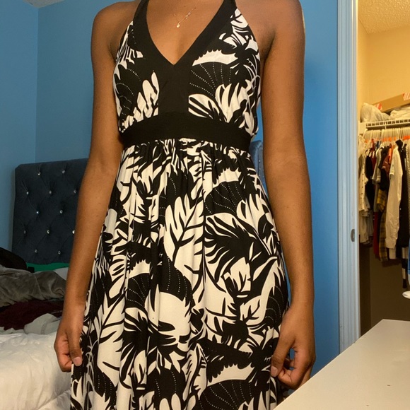 Black and White Floral Maxi Dress - Picture 1 of 5